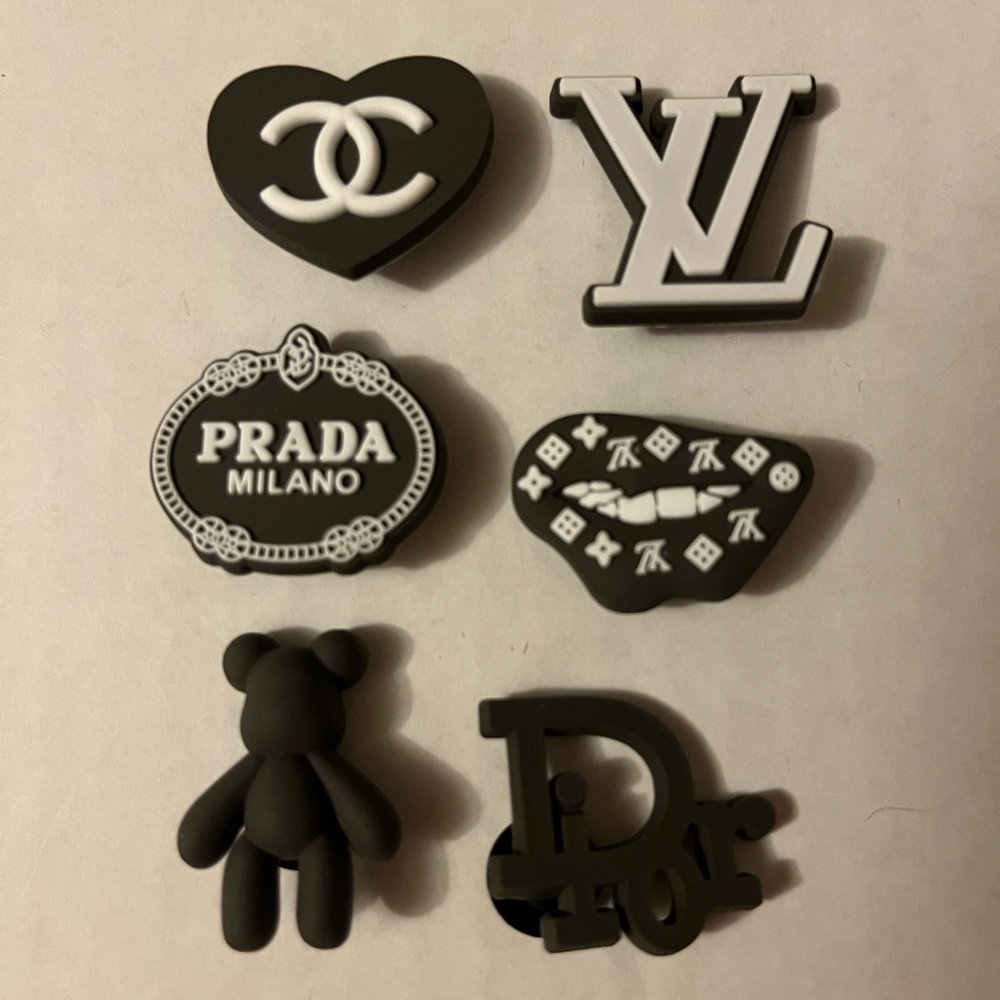 COPY - Set of croc charms